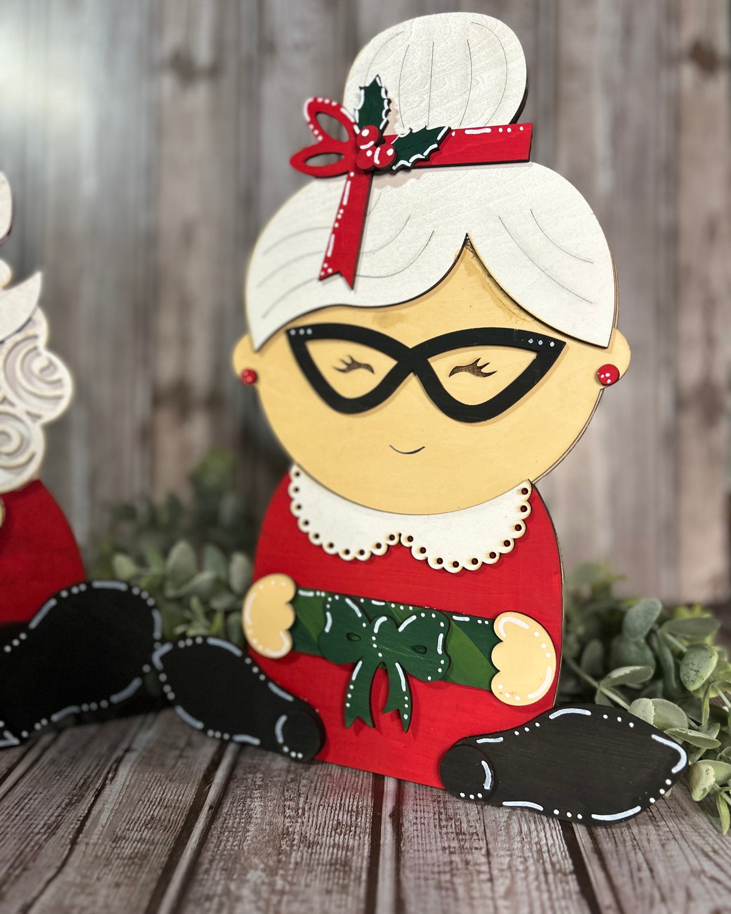 Santa and Mrs. Claus Shelf Sitter