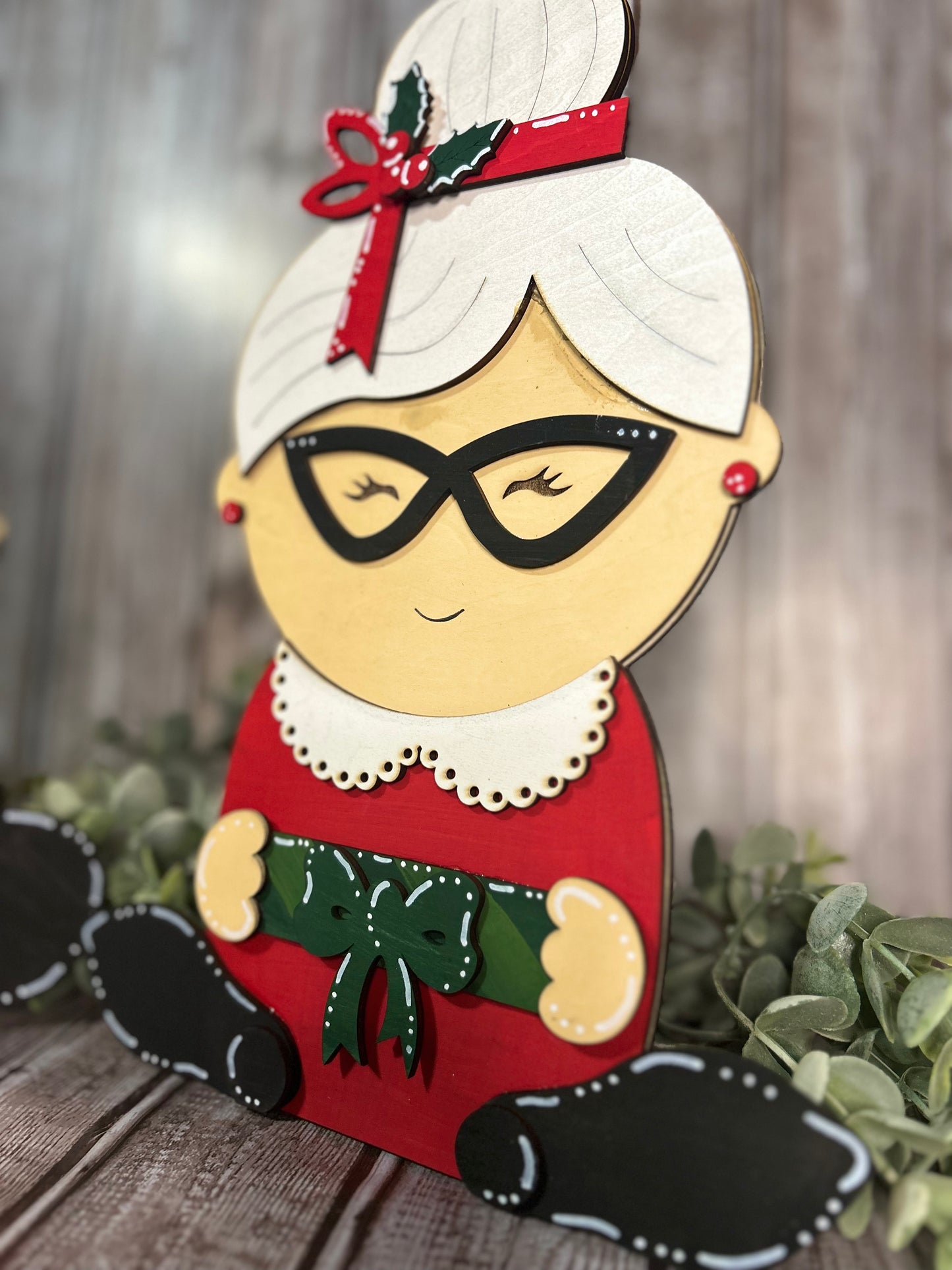 Santa and Mrs. Claus Shelf Sitter